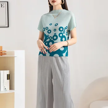 Женские плиссированные топы Miyake, футболка с короткими рукавами, весенне-летний новый свободный эластичный универсальный топ с принтом машинной вышивки